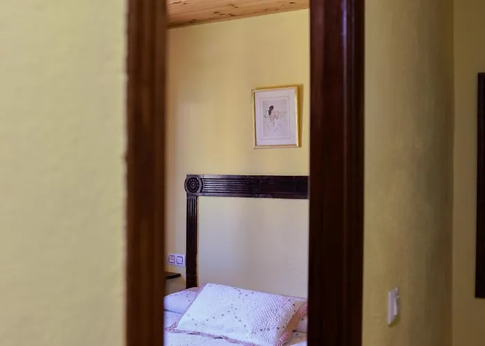 El Arroyo Del Valle Navaconcejo