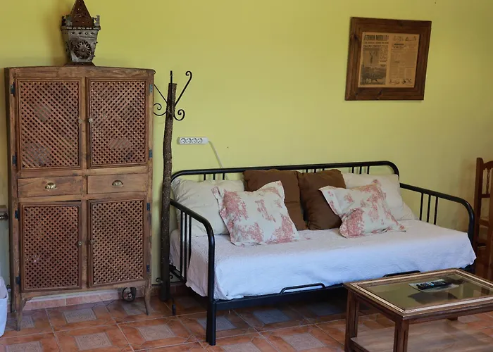 El Arroyo Del Valle Navaconcejo